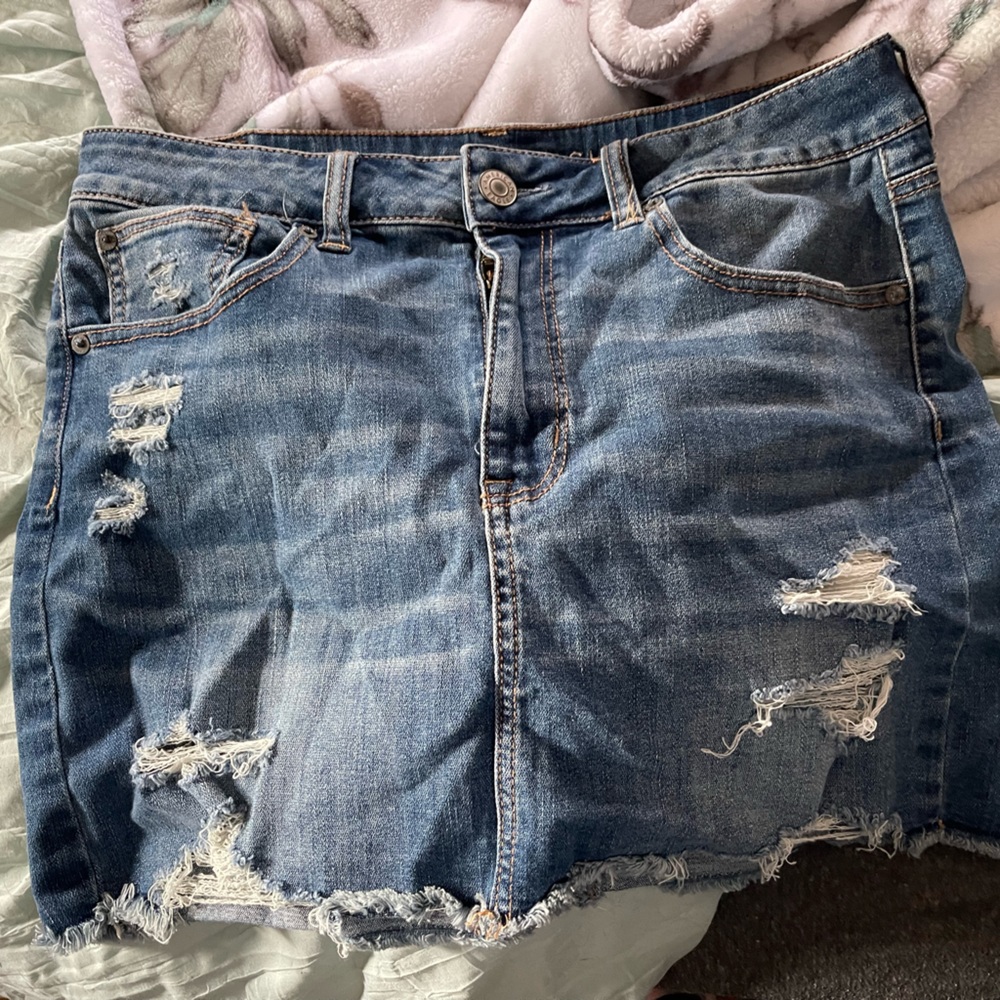 American eagle jean skirt size 12 barely worn